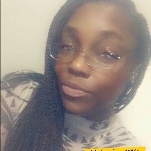 Meet your Posher, Sade